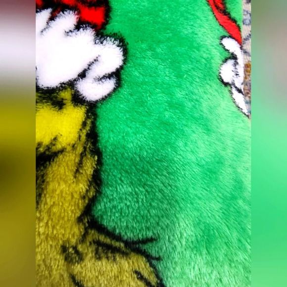 The Grinch Kid's Green Fleece Winter Warm Pullover Top Warm Shirt, sz M (7-9) - Picture 6 of 13